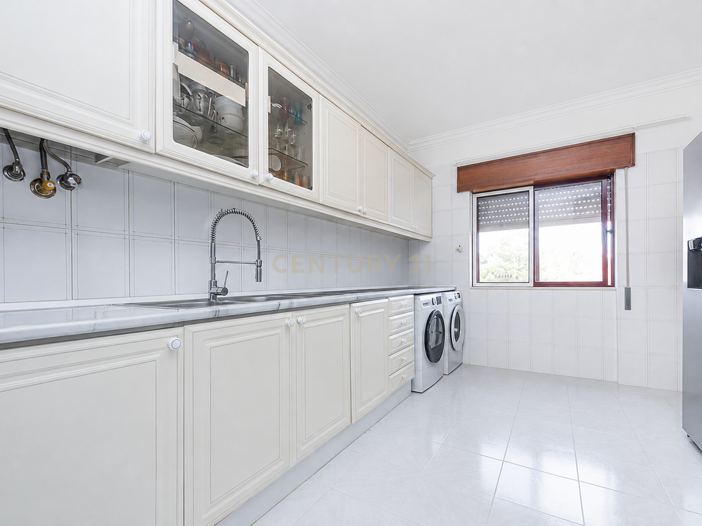 Apartamento T2 em Poço Mouro, Setúbal - Image 7