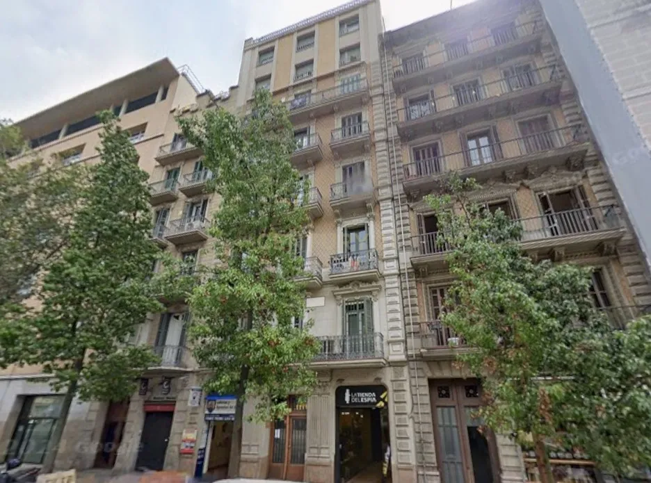 Ativo comercial em rentabilidade em eixo estratégico do Eixample com potencial de valorização - Image 2
