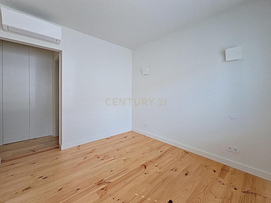 Apartamento T2 Novo – Rua do Bonjardim, Porto - Image 27