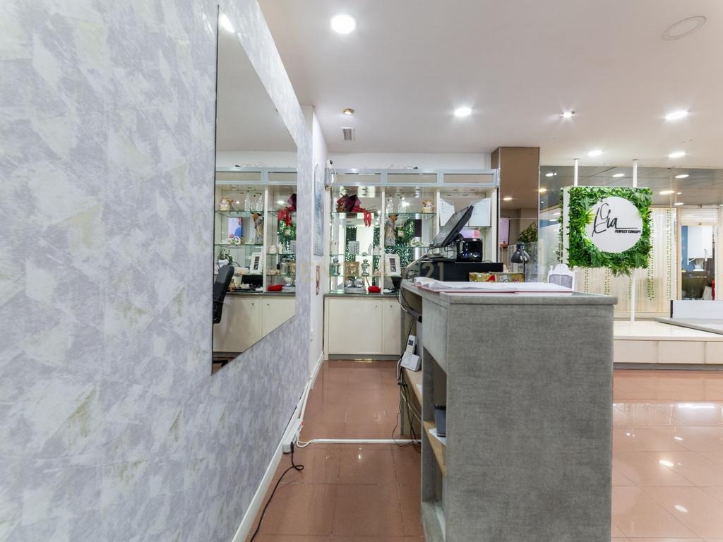 Loja Comercial com 70m2 – Centro Comercial Mafavis, Gondomar - Image 2