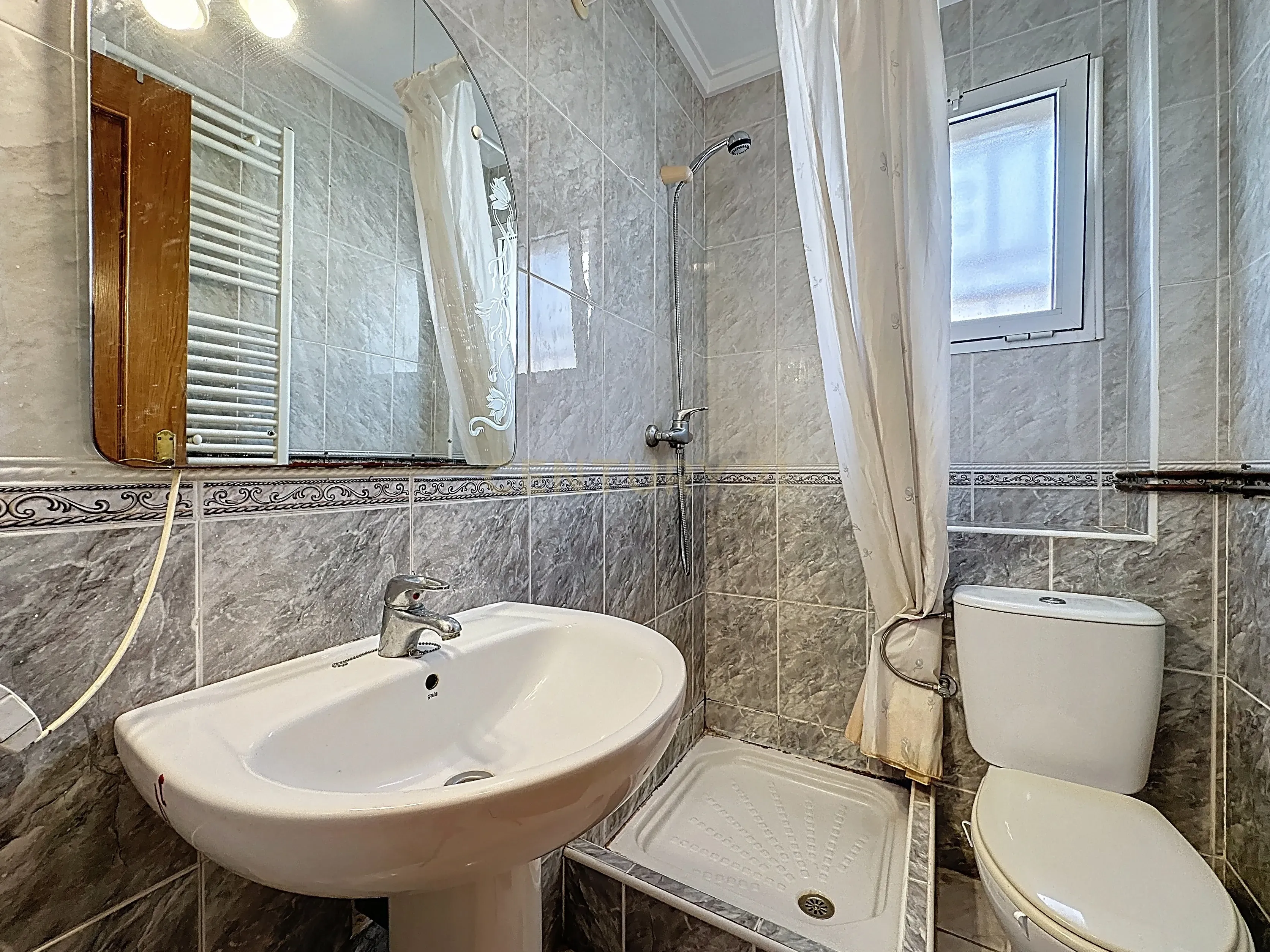 Encantadora moradia com piscina em La Florida – Orihuela Costa - Image 13
