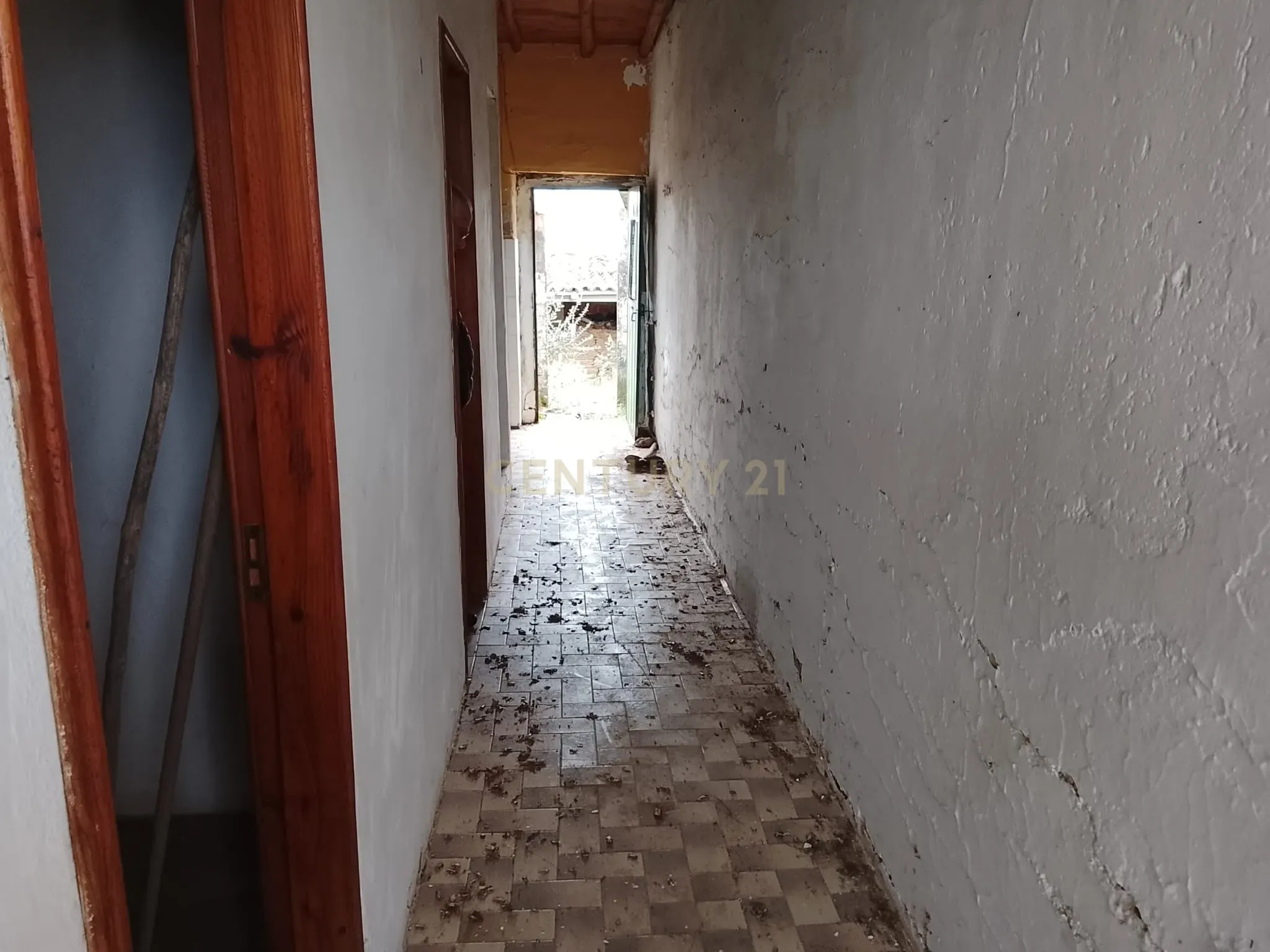 Oportunidade Investimento! Moradia T2 p/recuperar, Salavessa, Nisa - View 5