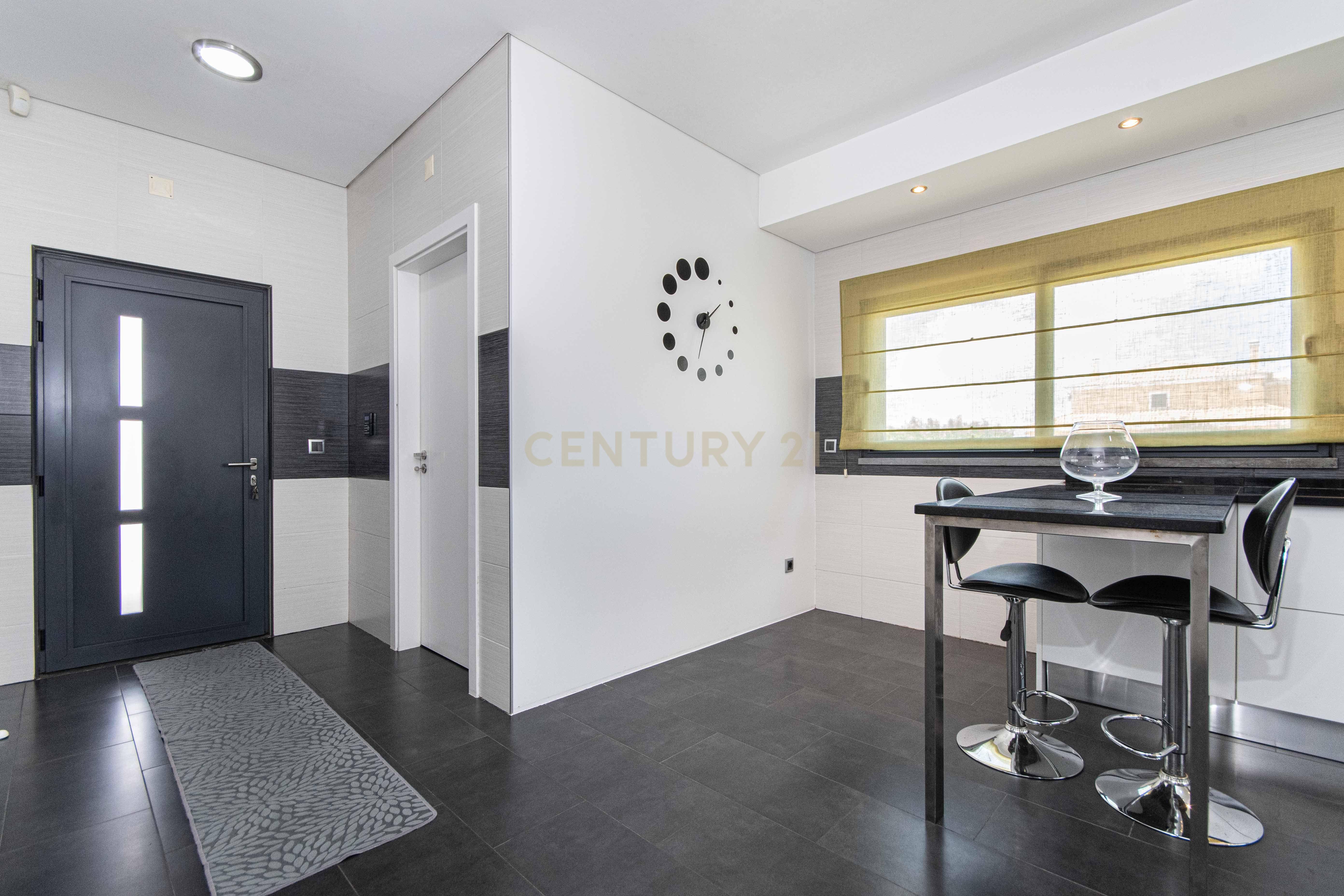 Moradia Térrea T4 no Montijo — Isolada, Moderna e com Piscina - Image 18
