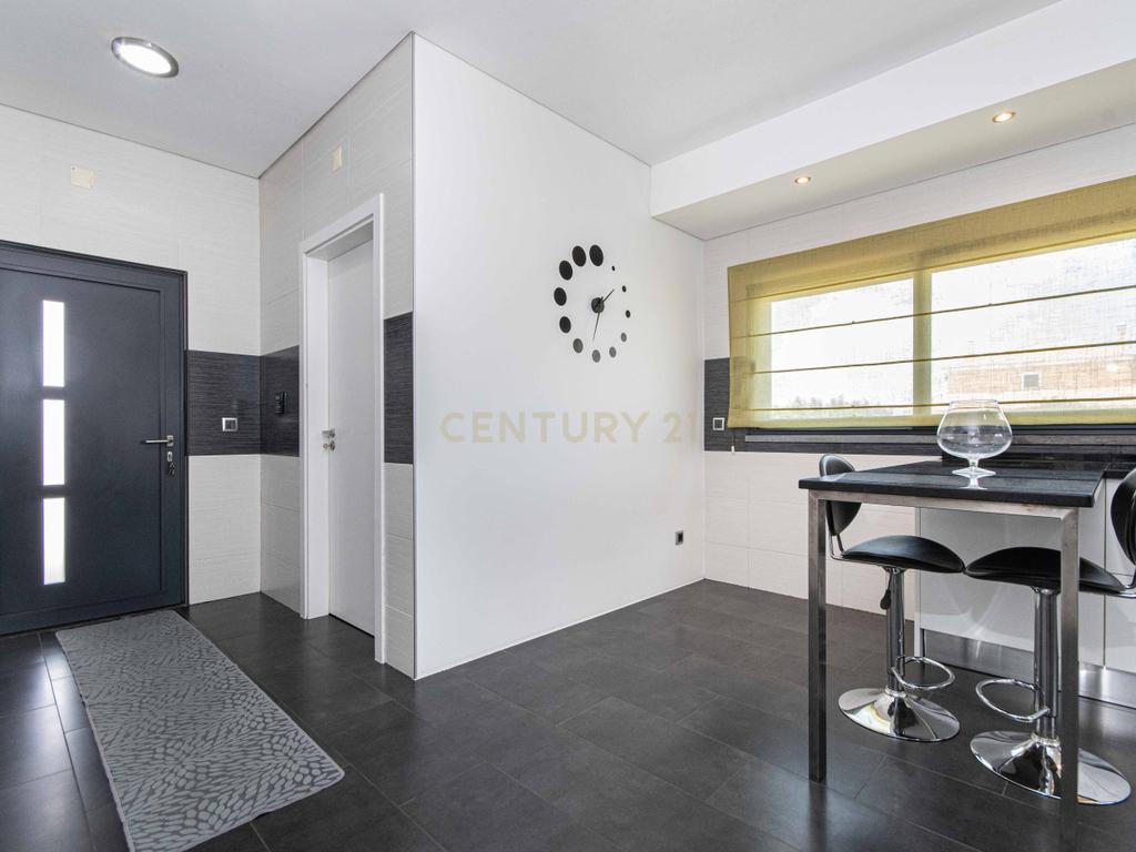 Moradia Térrea T4 no Montijo — Isolada, Moderna e com Piscina - Image 18