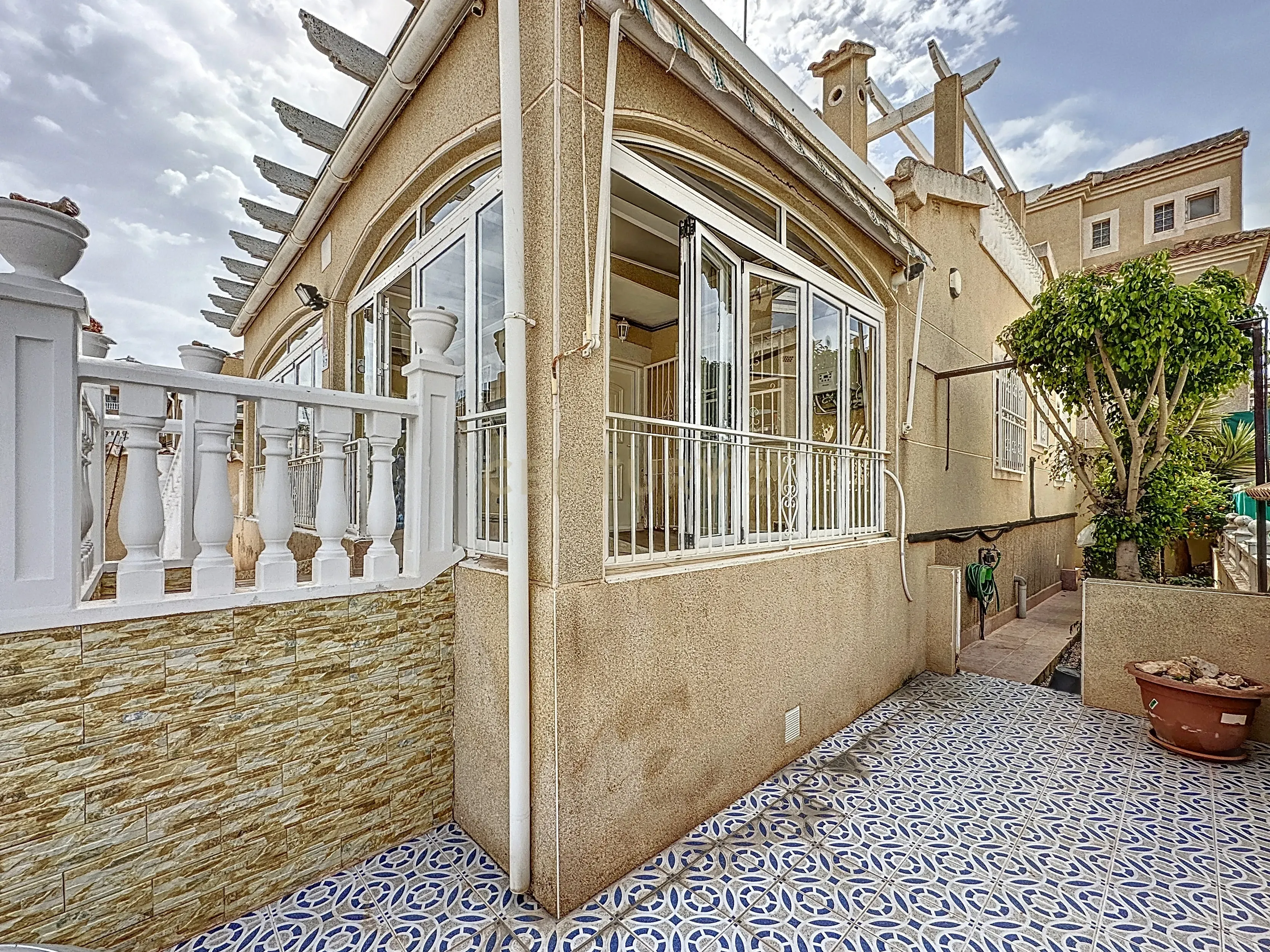 Encantadora moradia com piscina em La Florida – Orihuela Costa - Image 18