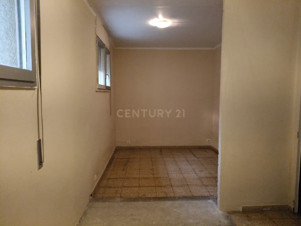Apartamento para Recuperar em Ripollet, Barcelona - Image 17