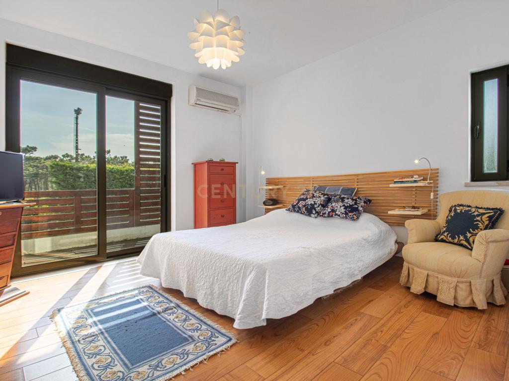 Moradia Isolada T4 291m2 em Lote de 1050 m2 em Mucifal, Colares, Sintra - Image 35
