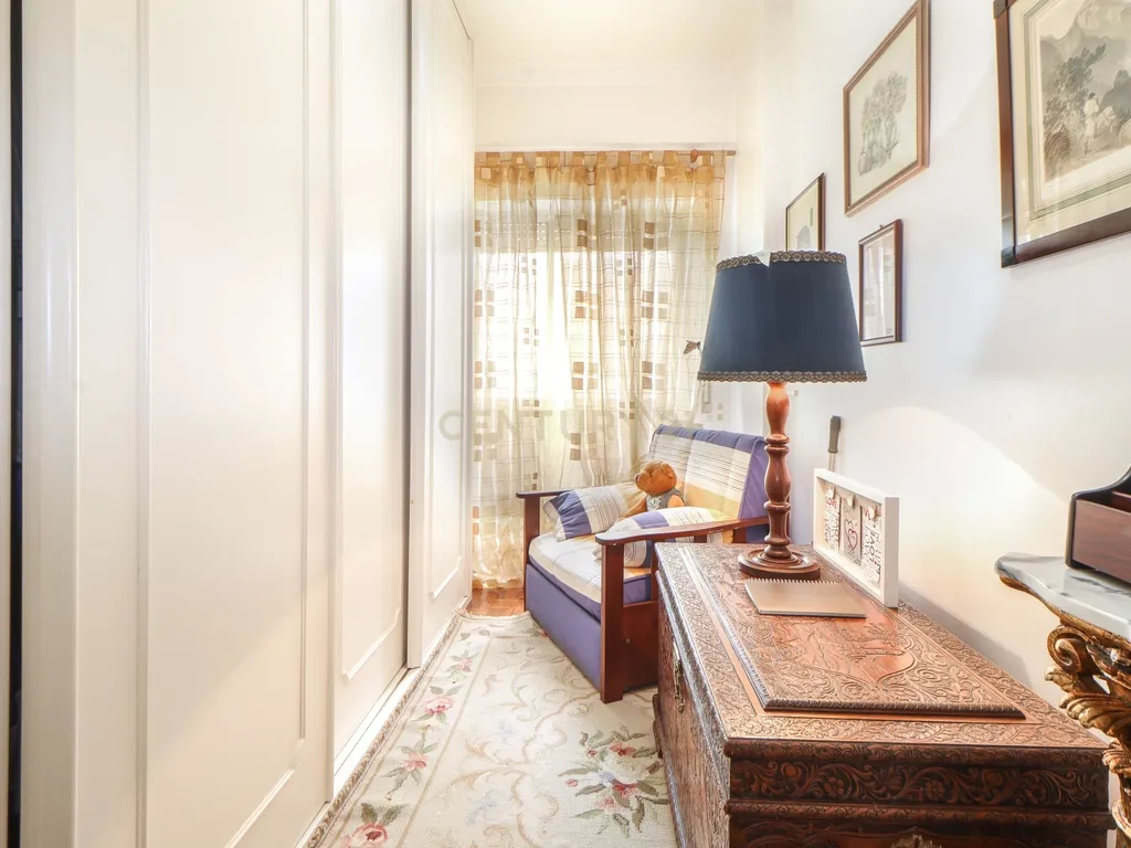 Apartamento T3 no Laranjeiro – Junto à Base Naval do Alfeite | Pronto a Habitar | Elevador - Image 12