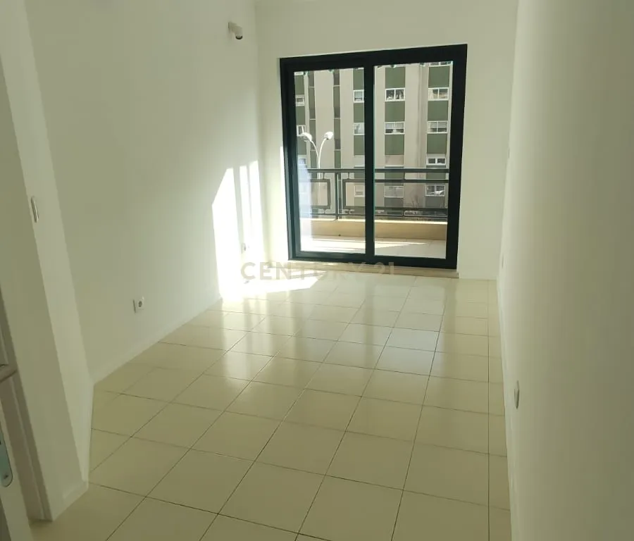ARRENDA - APARTAMENTO T1 + 1, OEIRAS, JARDIM DOS ARCOS - Image 4