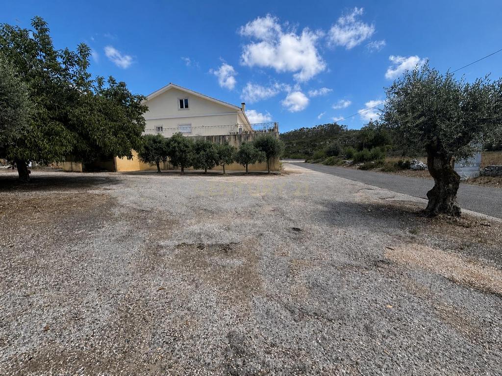 Oportunidade de Investimento Comercial às Portas de Fátima! - Image 16