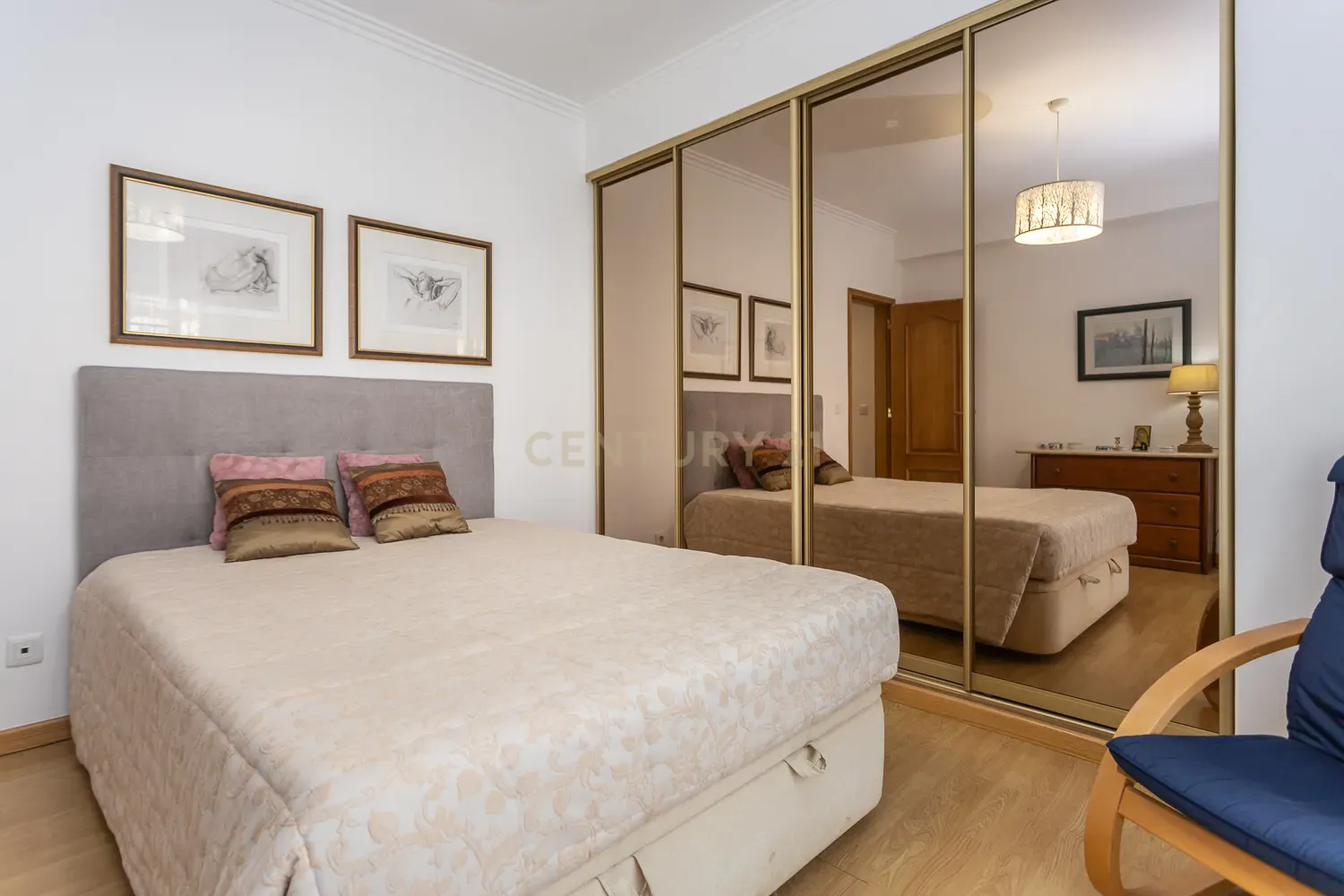 Apartamento T4 c/Arrecadação - Torre da Marinha - Image 26