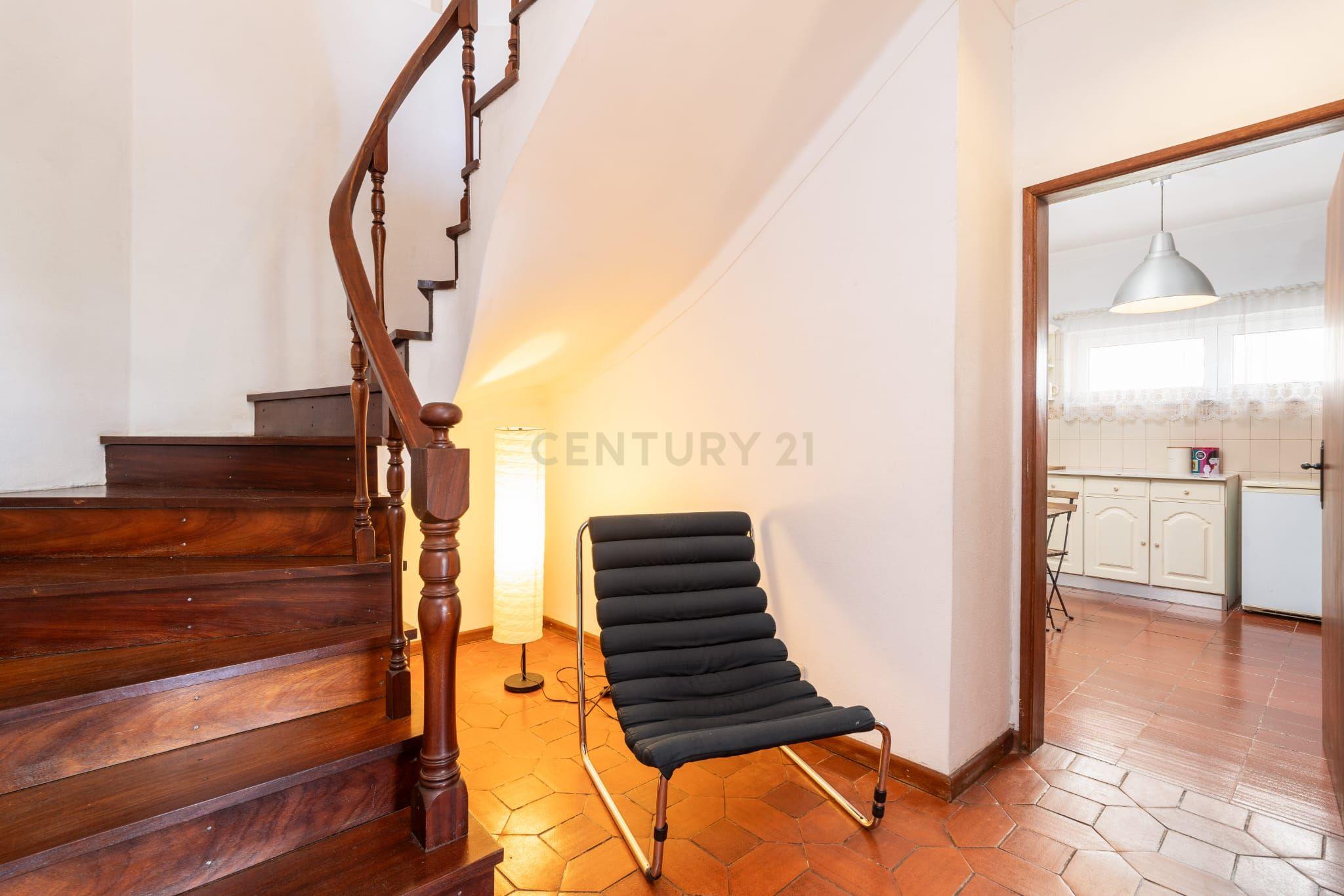 T3 Duplex com 2 Terraços, na Av. Elísio de Moura, em Coimbra - Image 10