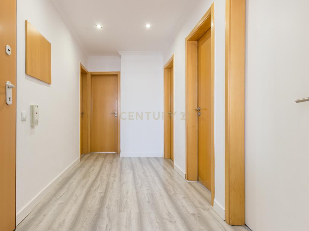 Apartamento T3 Av. Bocage no Barreiro - Image 8