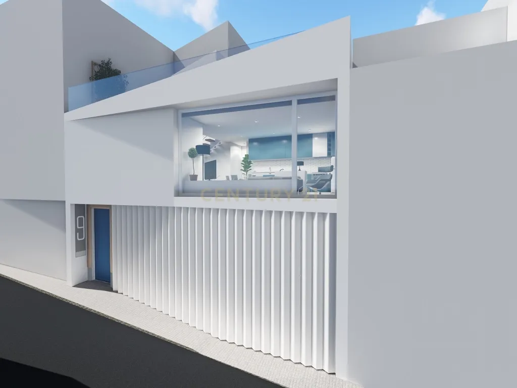 Imóvel com construção existente e projeto aprovado para nova moradia no centro de Portimão. - Image 9