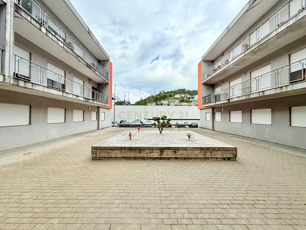 Apartamento T3 Póvoa de Lanhoso. - Image 32