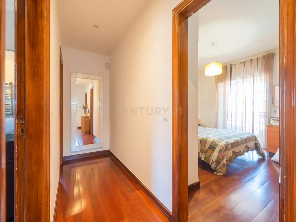 Moradia T4 com piscina | Cascais - Image 63