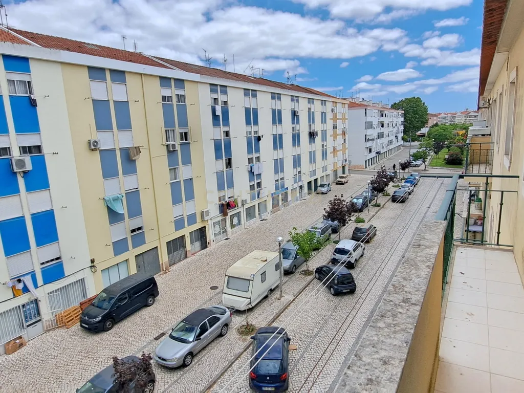 Apartamento T3 e arrecadação com 131m² na Moita - Image 8