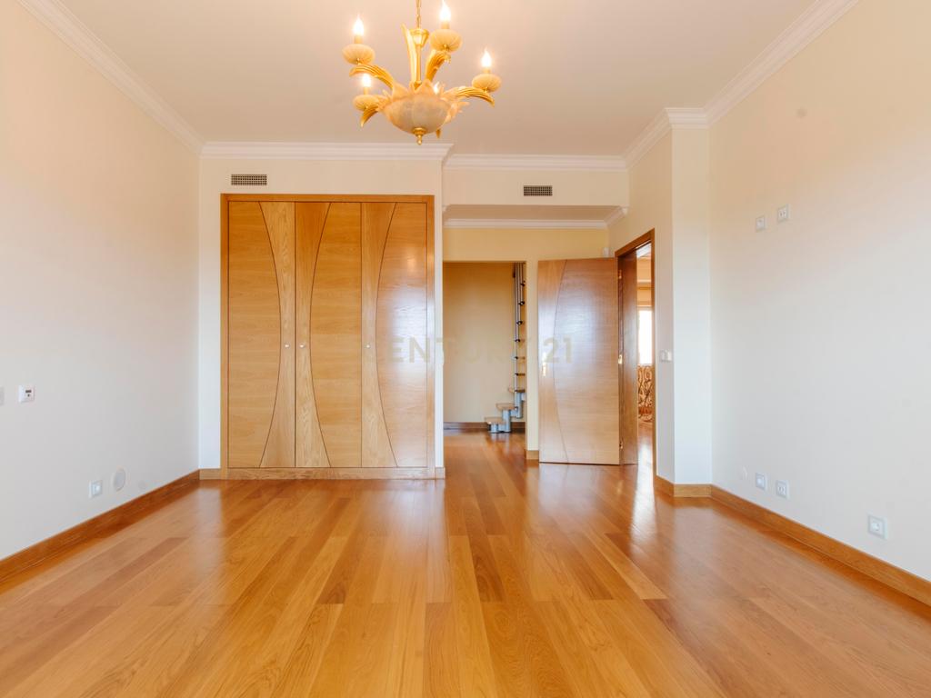 Exclusiva Moradia de Luxo em Alfragide - Image 25