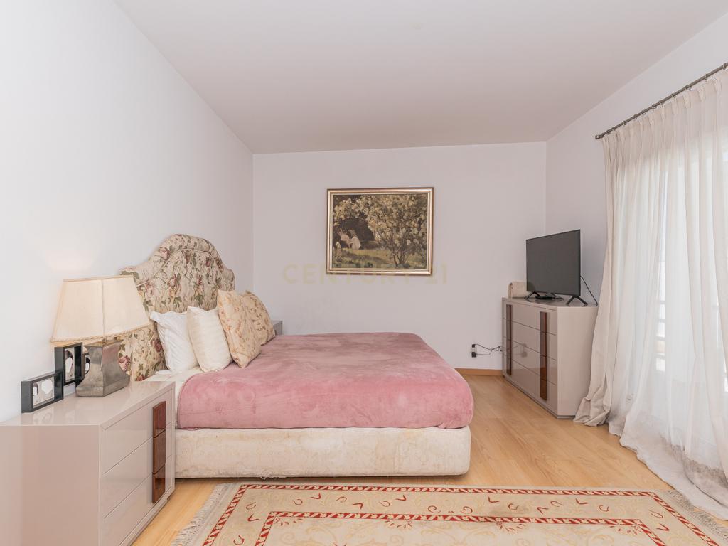 Moradia Moderna T4 em São Domingos de Rana, Cascais - Image 28