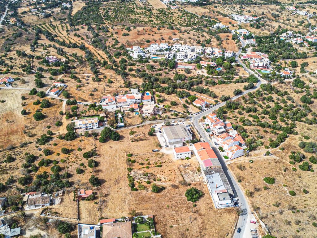 Terreno para construção de moradias - Image 18
