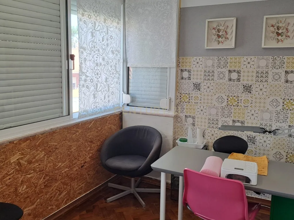 Apartamento T4 na Rua Gil Vicente - Parede - Image 18