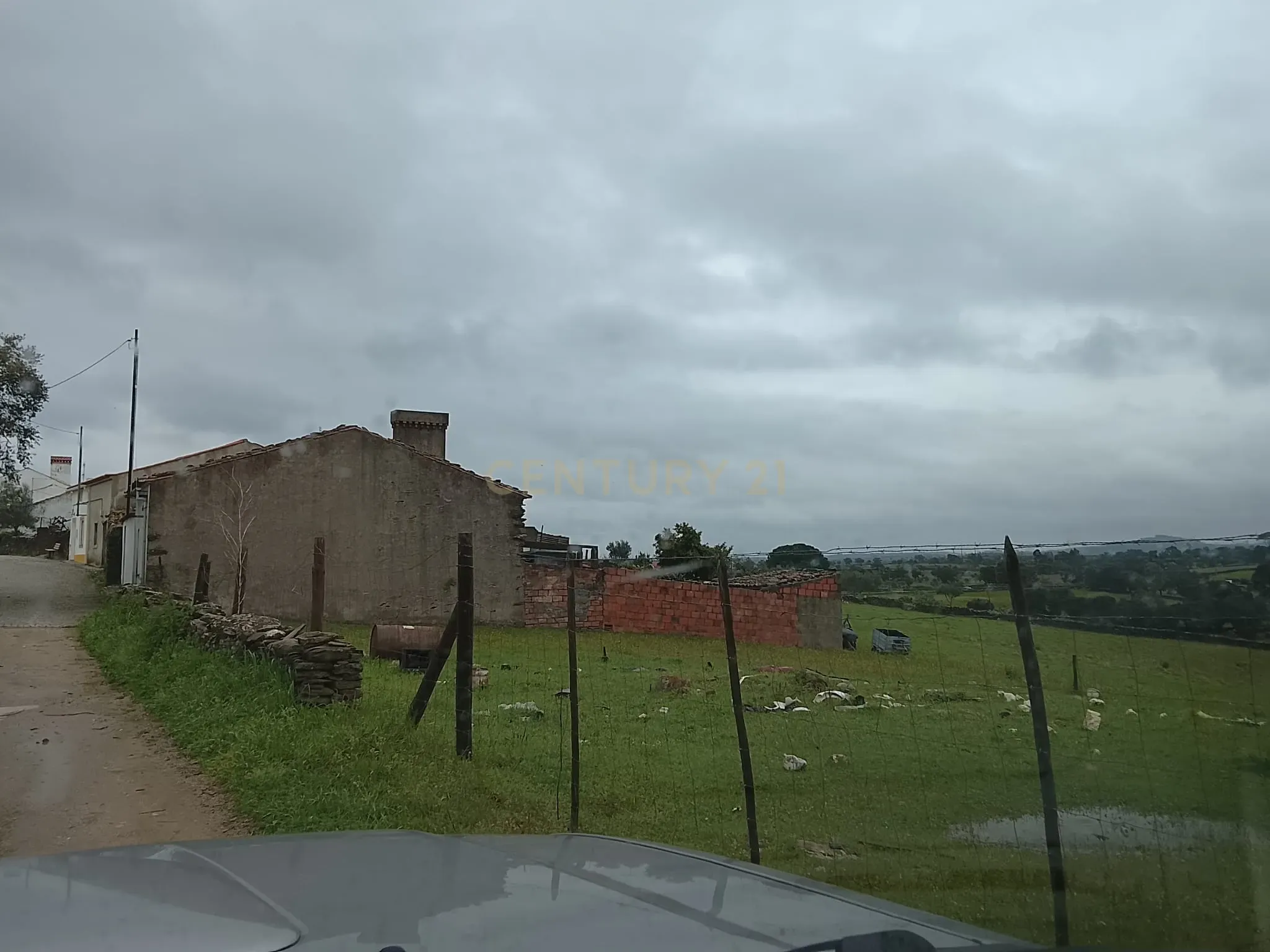 Oportunidade Investimento! Moradia T2 p/recuperar, Salavessa, Nisa - View 2