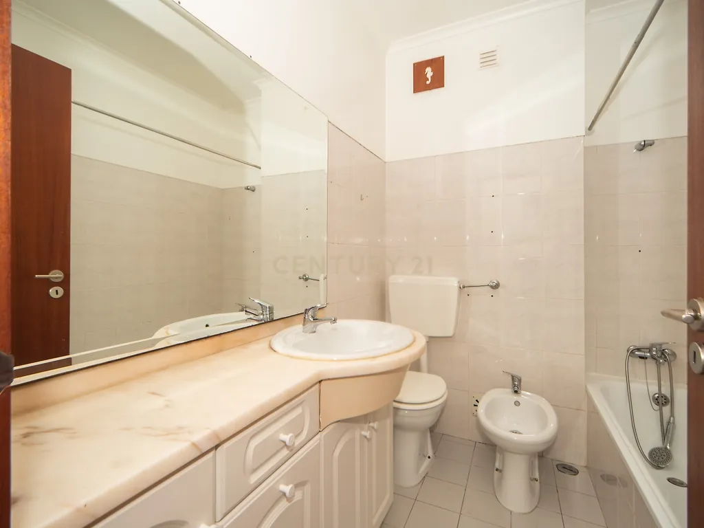 Apartamento T1 em Talaíde, Porto Salvo, Oeiras - Image 17