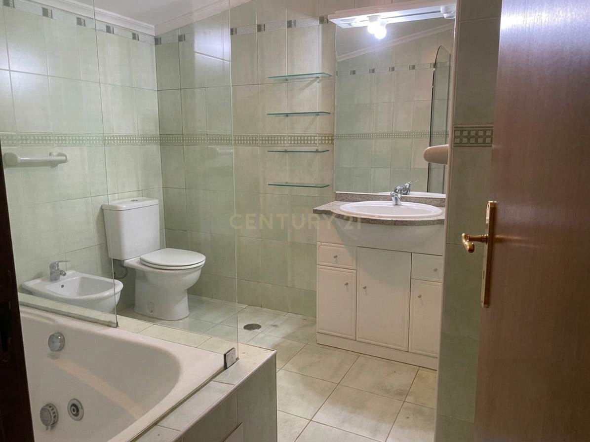 Apartamento T3 à venda em Santa Maria Maior, Chaves — foto 7