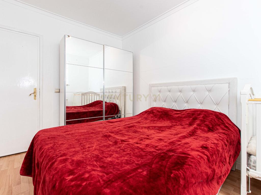 Apartamento T2/cave em Sintra: Conforto e Acessibilidade  - Image 12