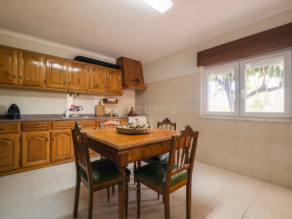 Moradia Renovada em Serpins, Lousã com 3 Casas de Banho - Image 33
