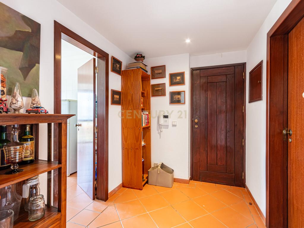 Apartamento T2+1 perto da praia - Image 1