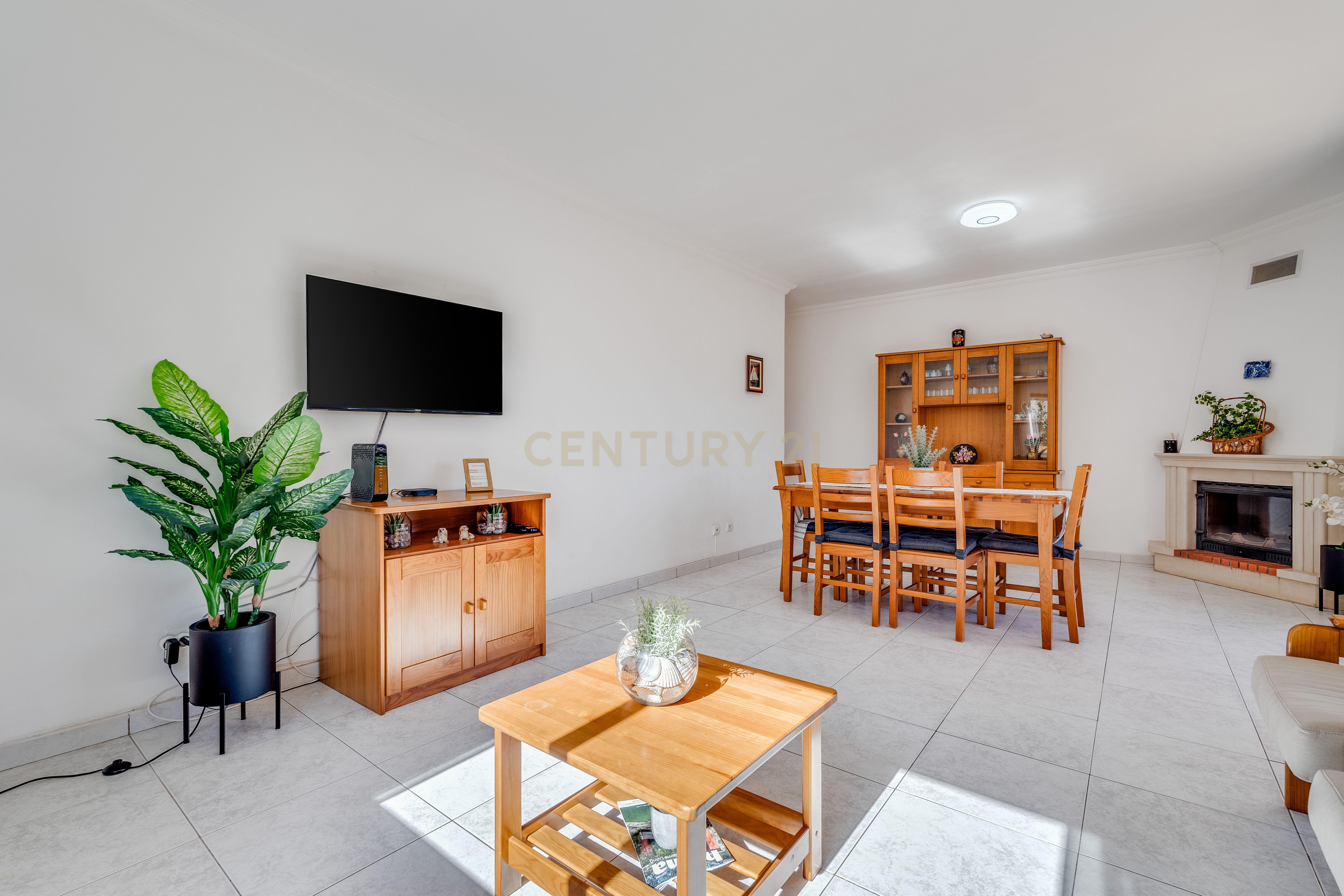 Fotografia 12 de Apartamento T2 com terraço de 210m2 na Praia da Rocha