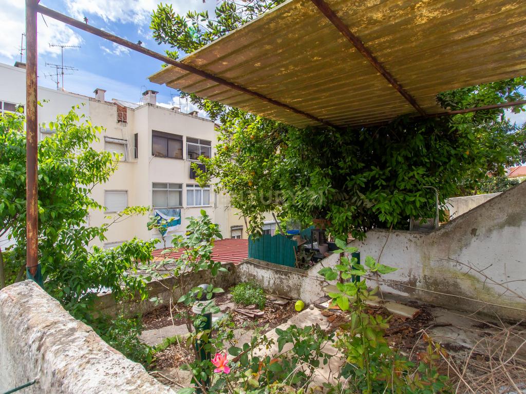 Prédio Totalmente Arrendado | Excelente Oportunidade de Investimento | Póvoa de Santa Iria - Image 12