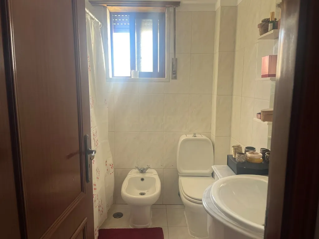 Fantástico Apartamento T3 com Excelente Luminosidade no Chapim, Odivelas - Image 12