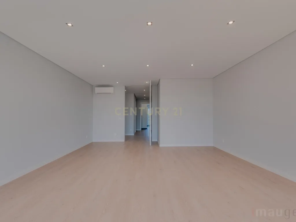 APARTAMENTO T3 | QUINTA DAS MARIANAS, CARCAVELOS | 2 ESTACIONAMENTOS - Image 12