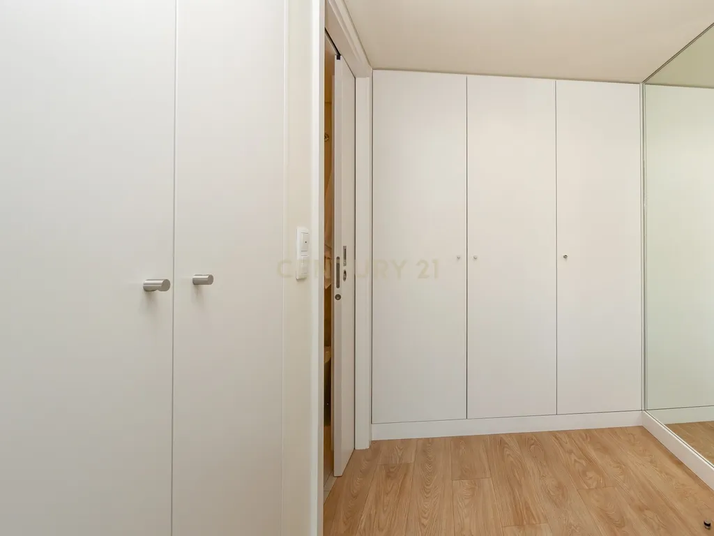 Apartamento T2 no VALRIO II junto ao Parque das Nações - Image 25