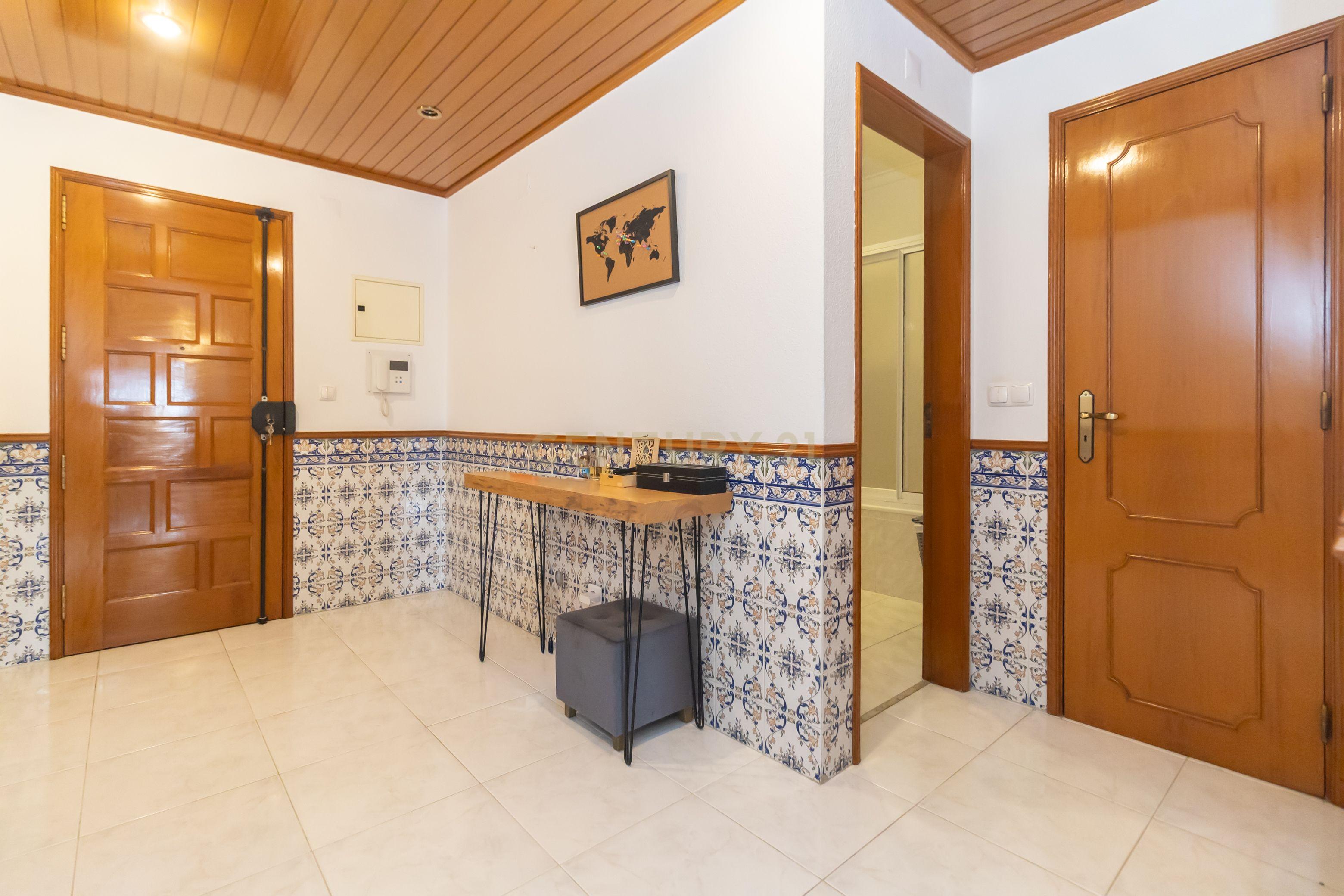 Fotografia 7 de Apartamento T2 com Parqueamento, Elevador, Pronto a Habitar – Uma Oportunidade a Não Perder