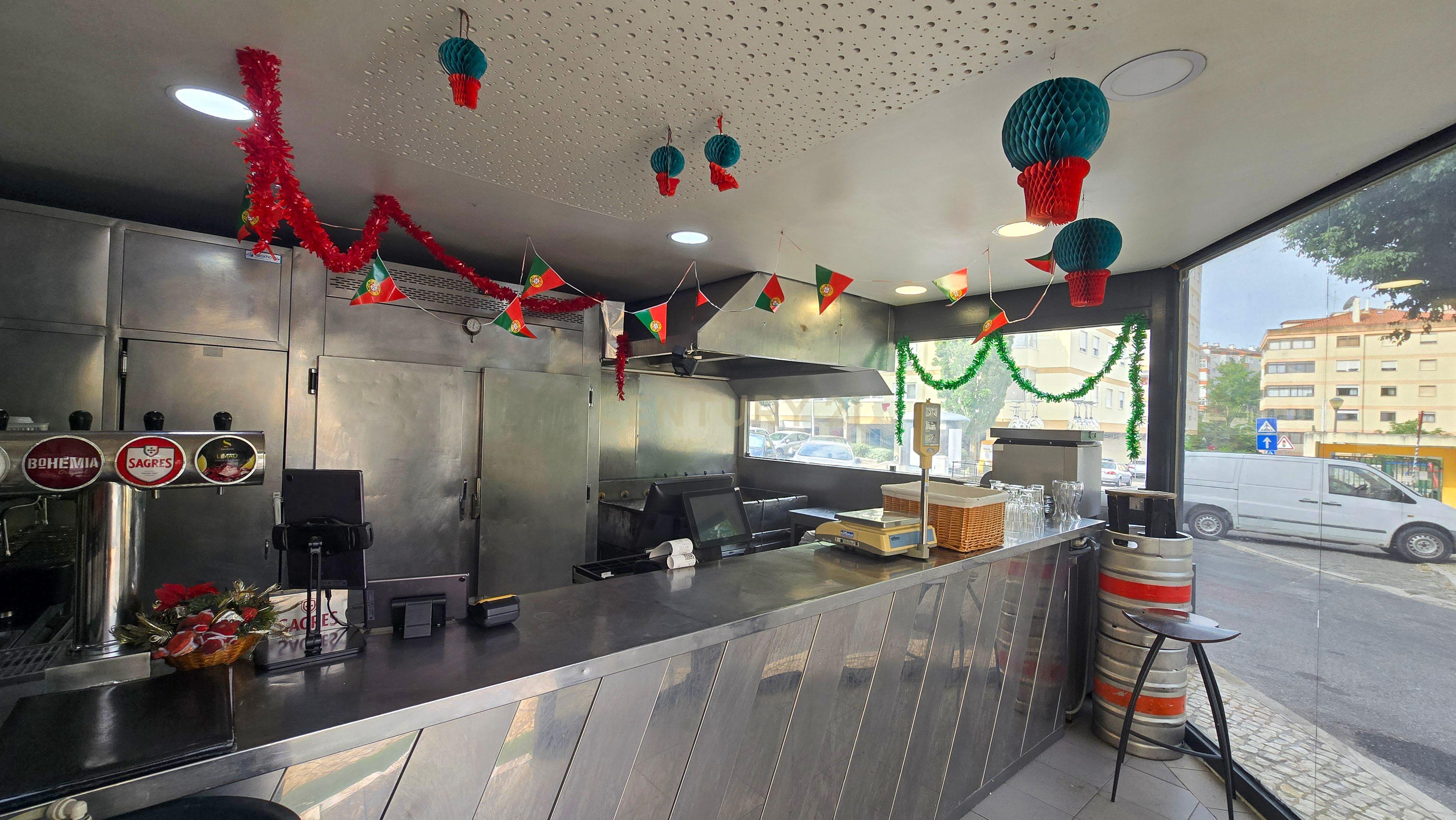 Fotografia 12 de Oportunidade de Negócio – Restaurante / Churrasqueira em Pleno Funcionamento em L. A. Velha