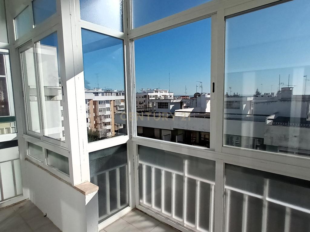 Apartamento de 3 assoalhadas em Oeiras para arrendamento - Image 16