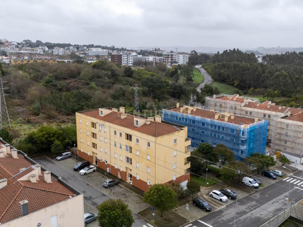 Conforto e Funcionalidade: T2 com Garagem em Ermesinde - Image 31