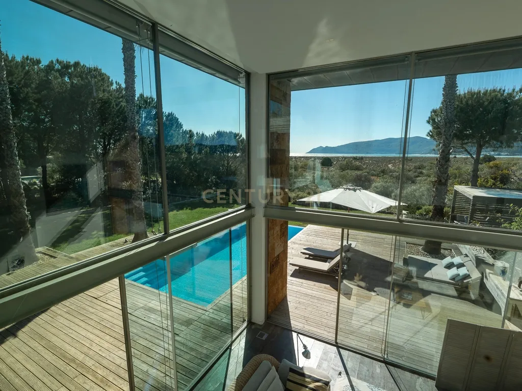 Moradia Exclusiva em Primeira Linha de Mar com Piscina Infinita / Tróia-Carvalhal - Image 53