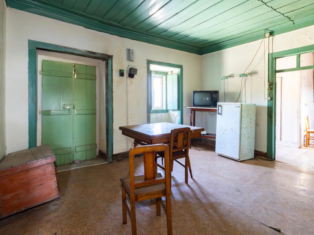 Moradia T2 para reconstrução em Casais da Abadia, Caxarias, Ourém - Image 15