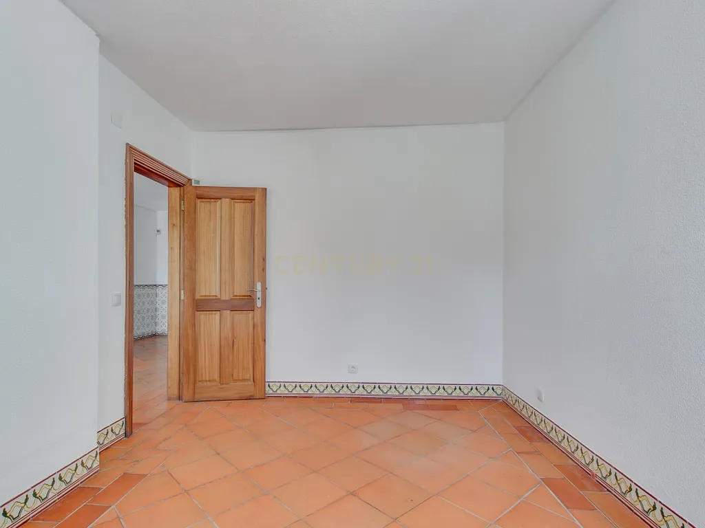 Moradia tradicional com 6 quartos, vista mar e piscina – Jardins da Parede - Image 30