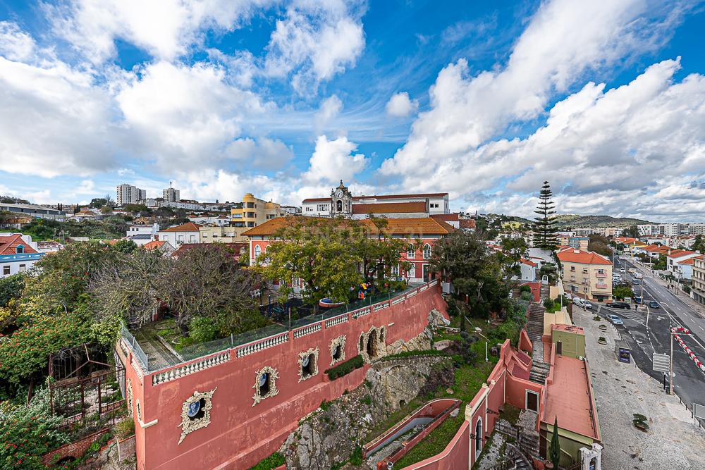 Oportunidade Única: T3 transformado em T2 com Vista Panorâmica e Contrato de Arrendamento Ativo - Image 14