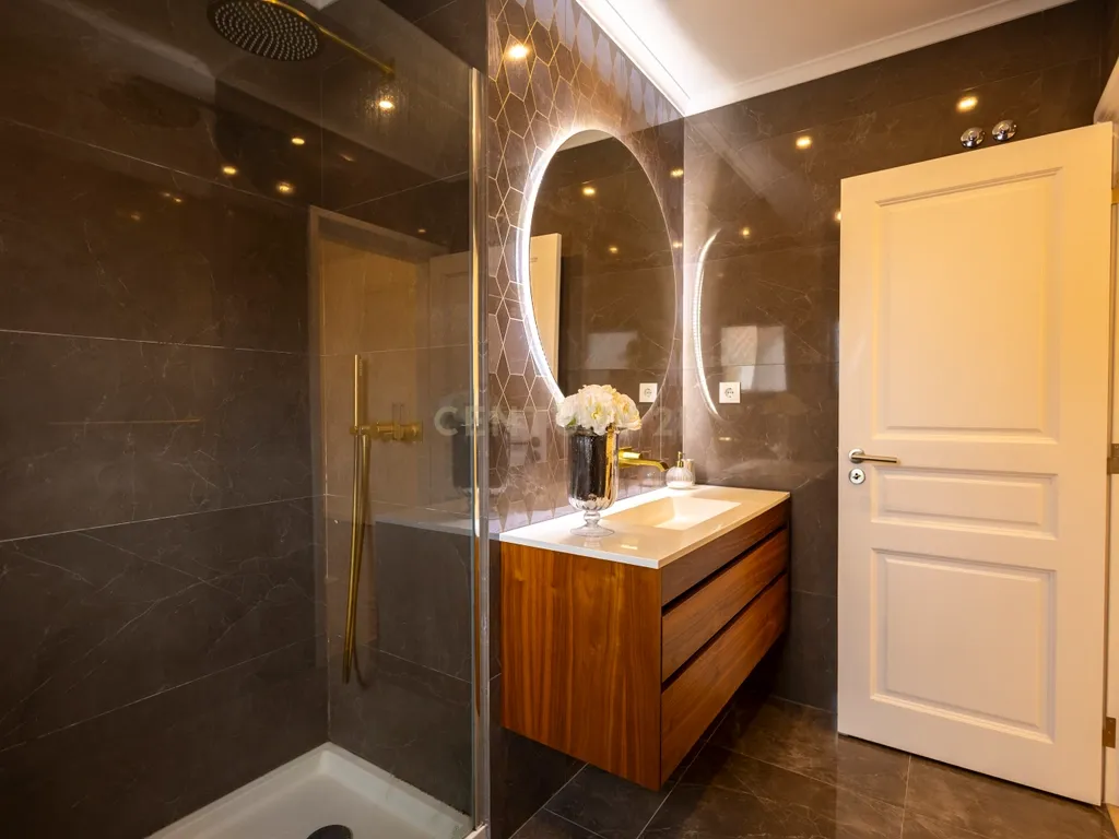 Moradia de Sonho na Charneca da Caparica – Elegância, Conforto e Localização Privilegiada - Image 64