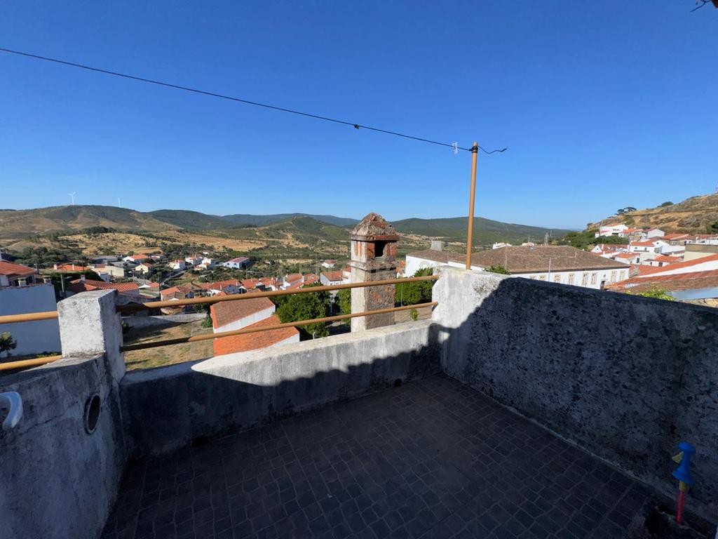 Espaçosa Moradia T3 em Penamacor - Image 24