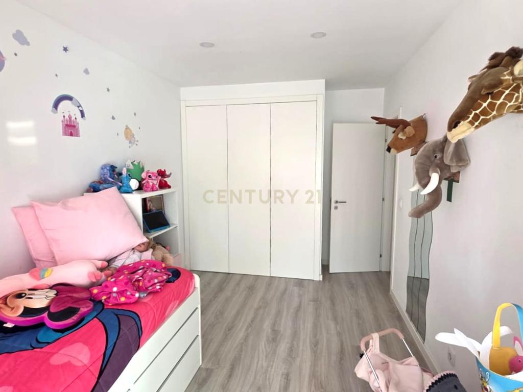 Apartamento T4 agora T3 em Almada transportes á porta  #  Negociável  # - Image 19