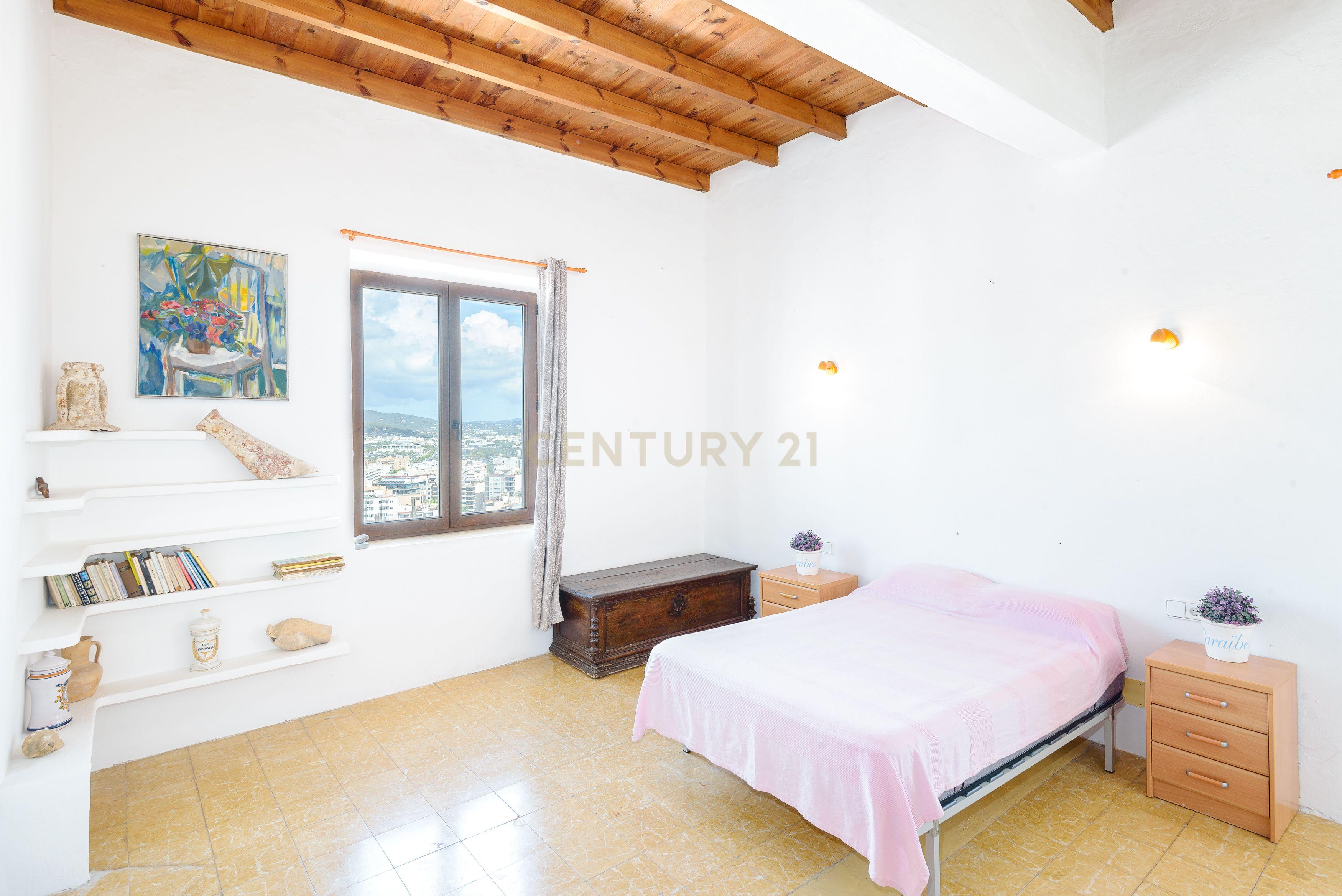 À venda: Casa histórica com grande potencial em Dalt Vila – Ibiza - Image 7