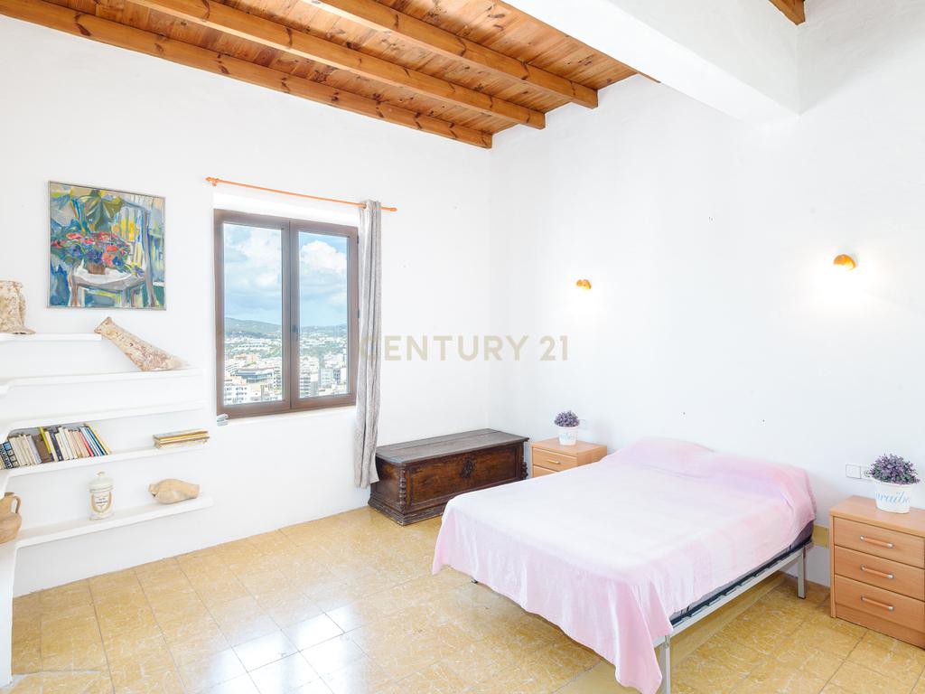 À venda: Casa histórica com grande potencial em Dalt Vila – Ibiza - Image 8