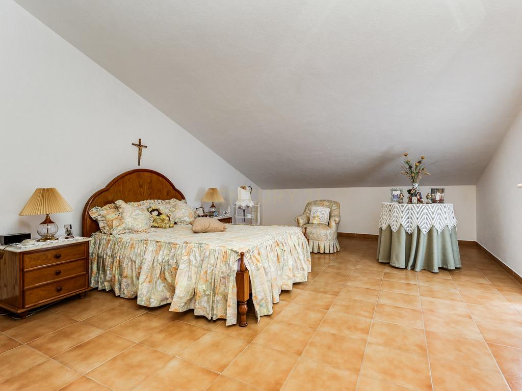 Moradia T8 de 288 m² no Centro de Montargil – Junto à Barragem - Image 21